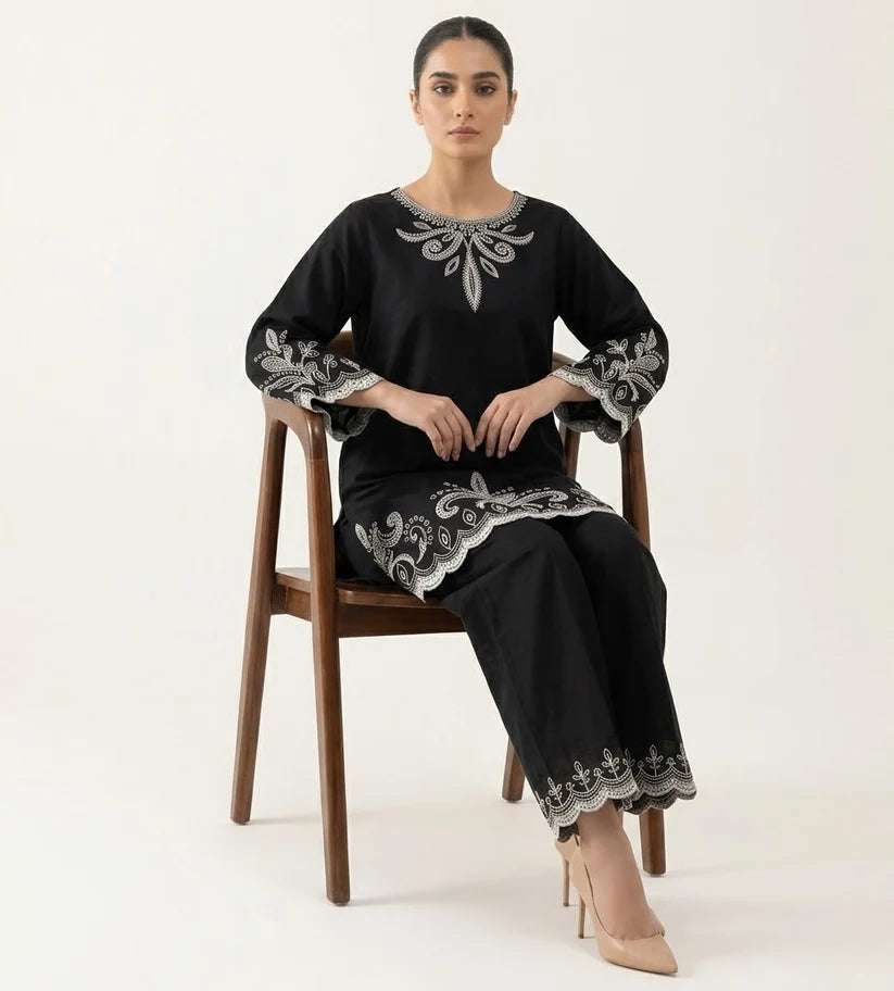 Elegant black 2-Piece Embroidered Suit